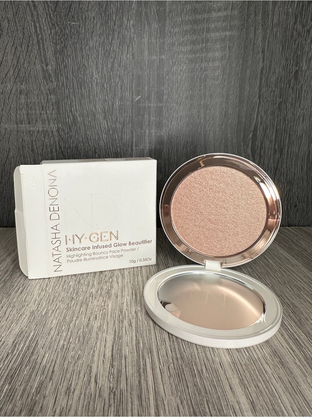Natasha Denona HY GEN Highlighting Bouncy Face Powder - 01 Light